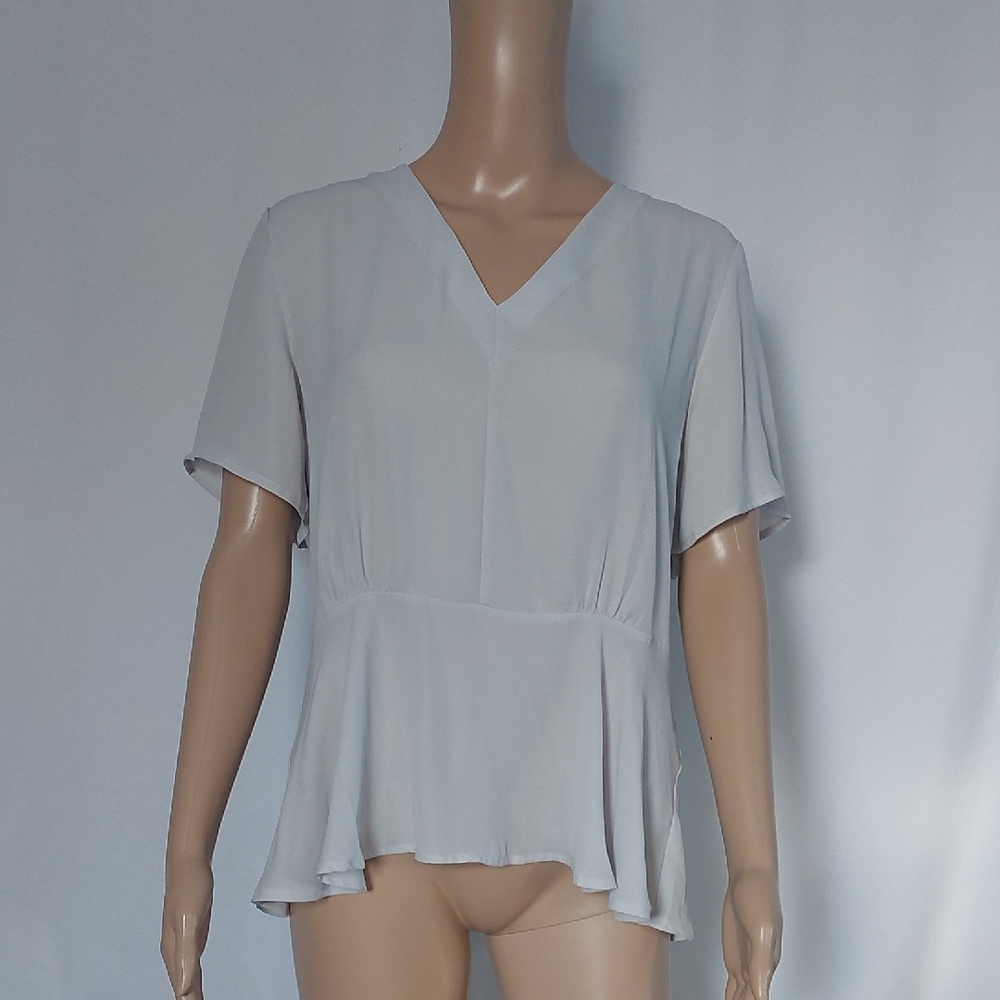 Ann Taylor Light Gray V-Neck Blouse Womens Size M